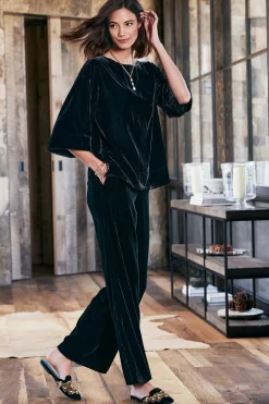Soft Surroundings EVelvet Styles | three quarter length-Aria Velvet Top
